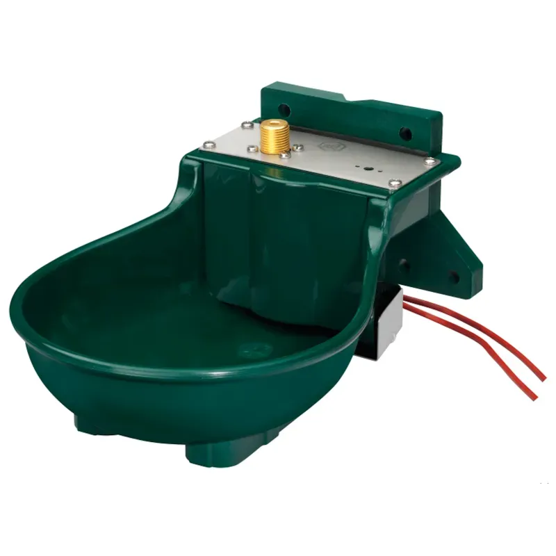 Viimeinen Mahdollisuus Lämmitettävä muovinen juottolaite Lister SB 112 H ZPS, 230 V / 45 W hevosille ja karjaeläimille
